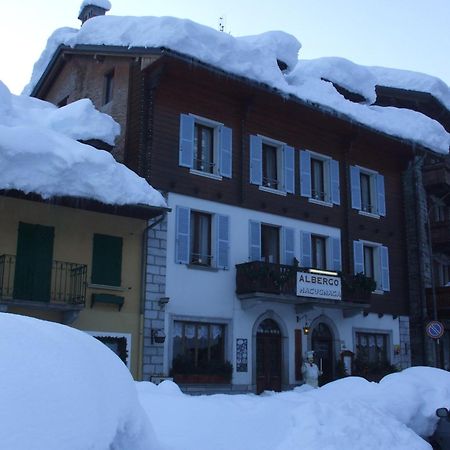 Albergo Ristorante Macugnaga Bagian luar foto